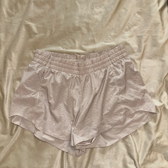 Women's Athleta White Reflective Cream Shorts - Picture 2 of 5